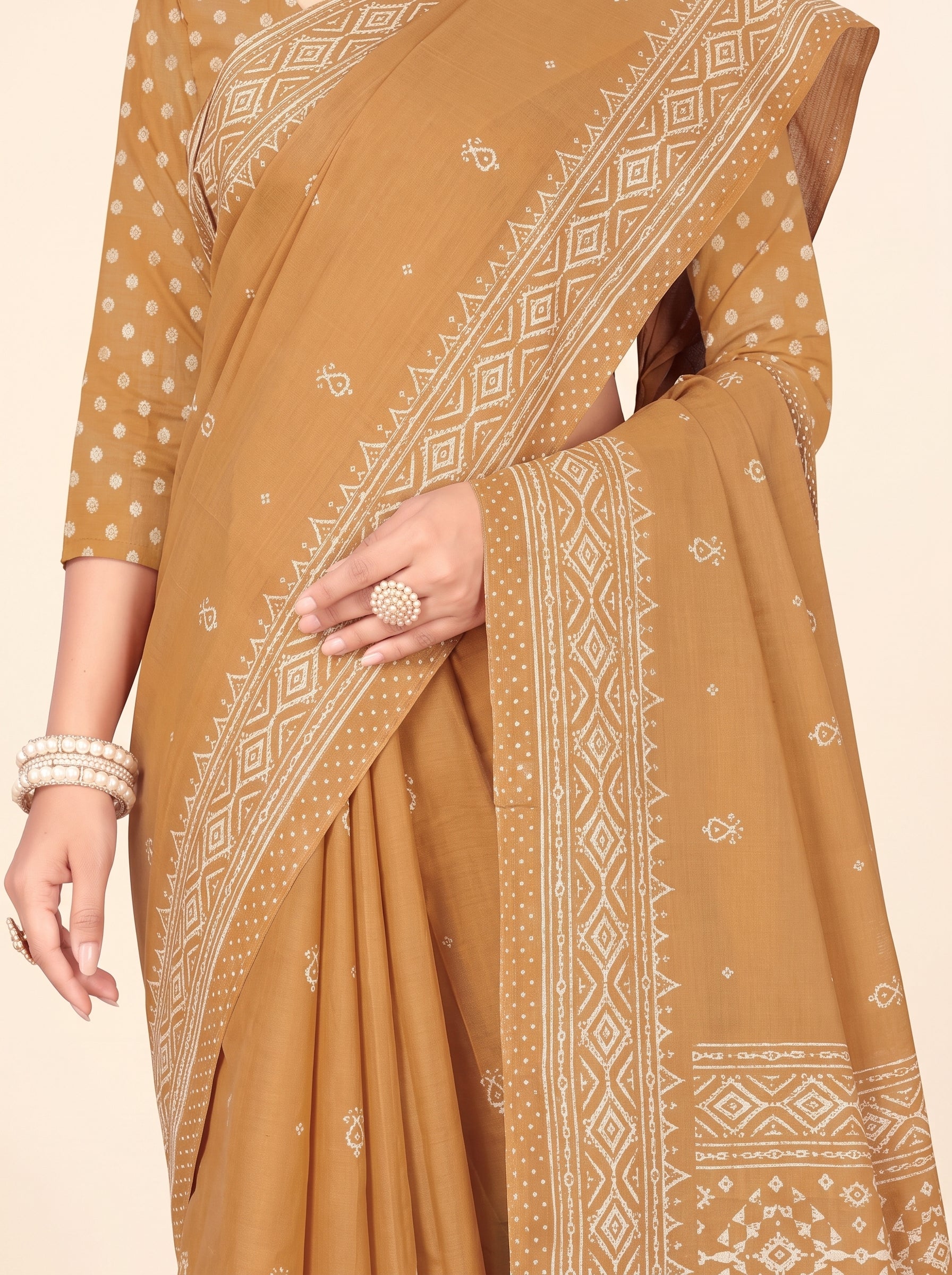Pallu close-up [sku:KN-69109]