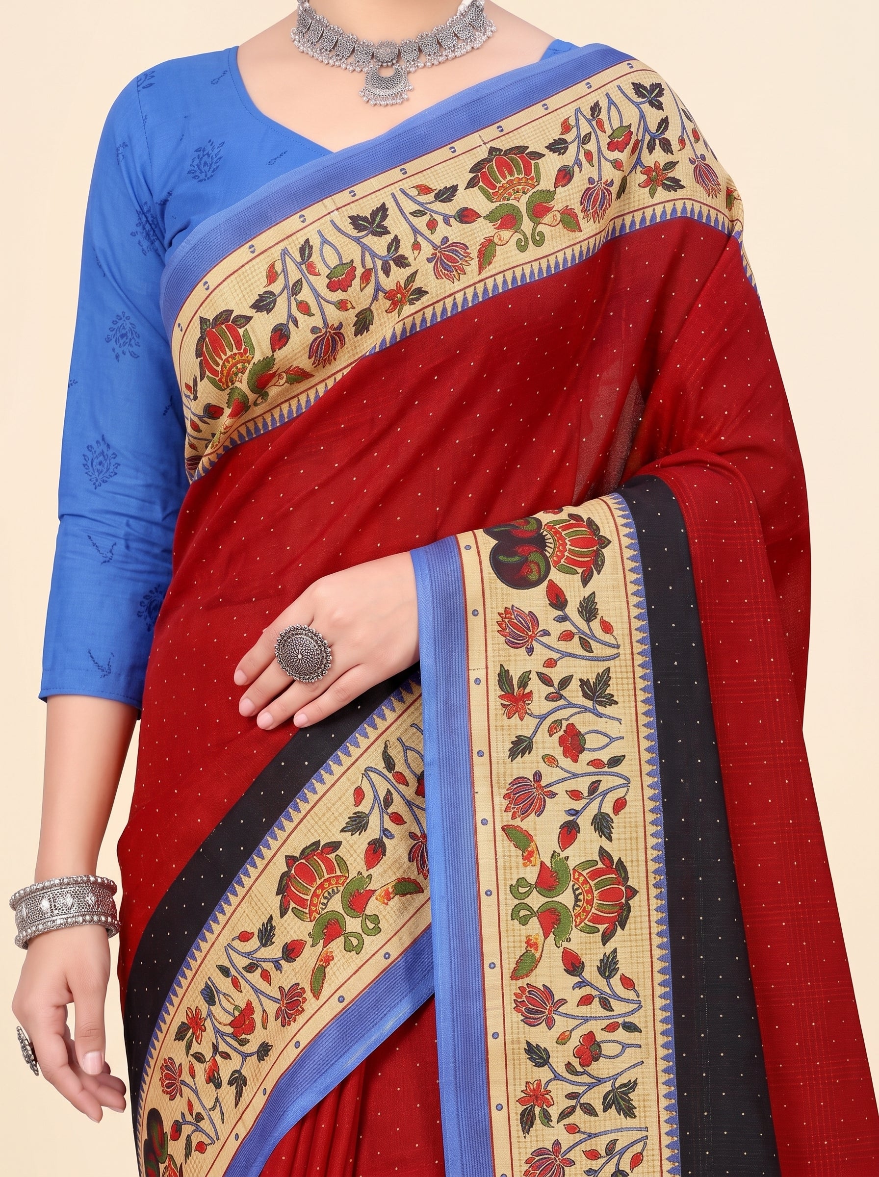Shared pallu close-up [sku:KN-59273]