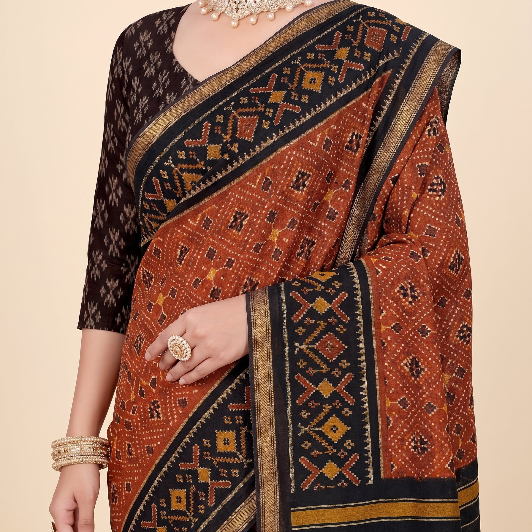 Shared pallu close-up [sku:KN-53187]