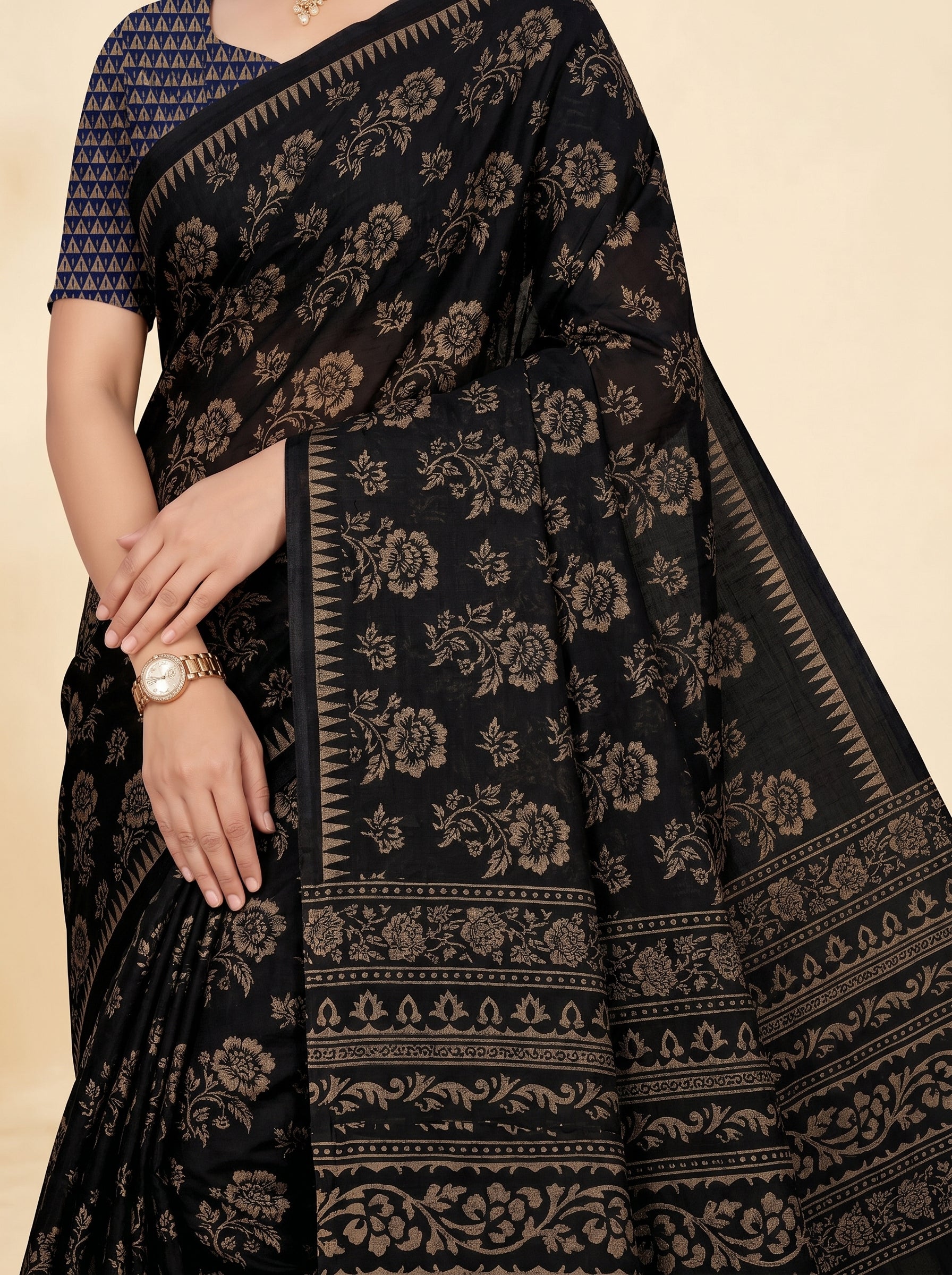 Shared pallu close-up