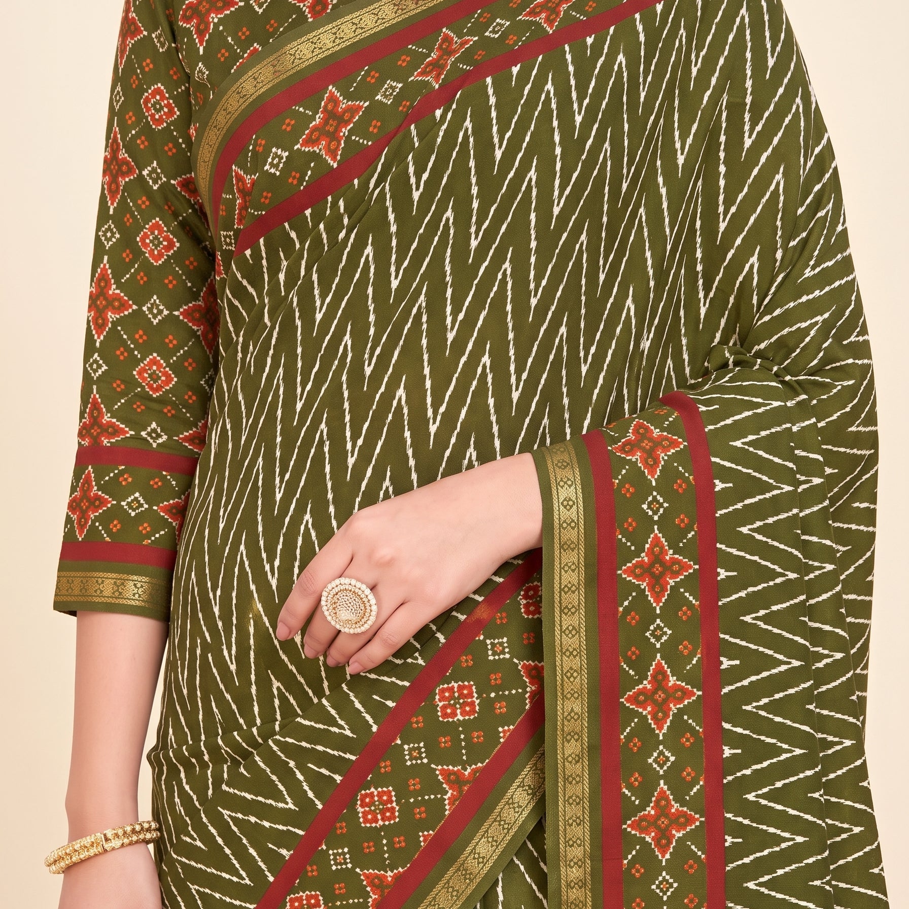 Pallu close-up [sku:KARISHMA-46]