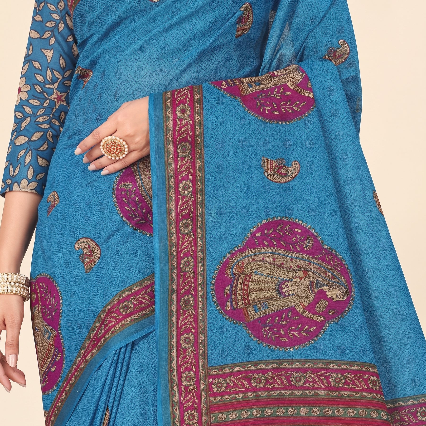Shared pallu close-up [sku:KN-69428]