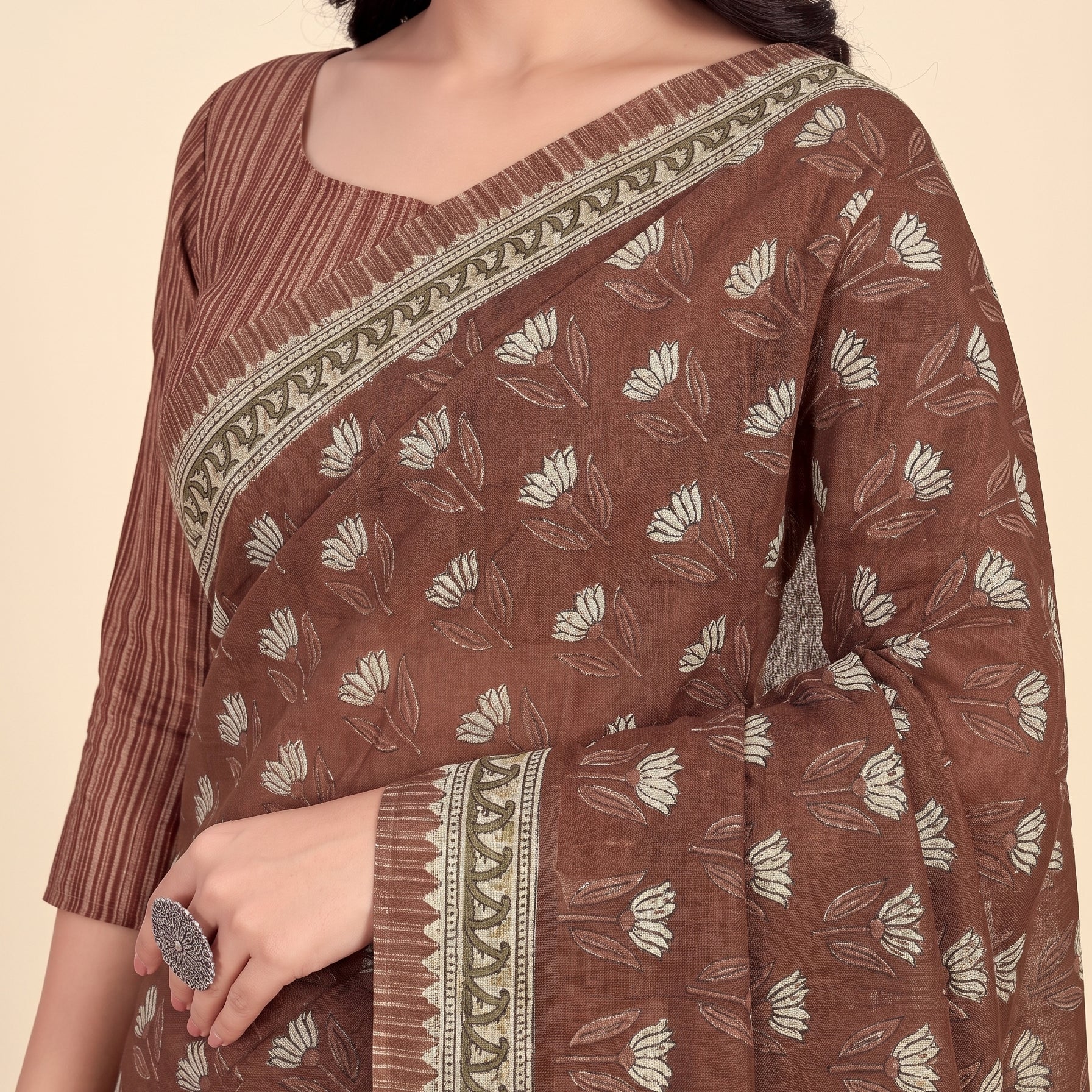 Shared pallu close-up [sku:KN-66494]