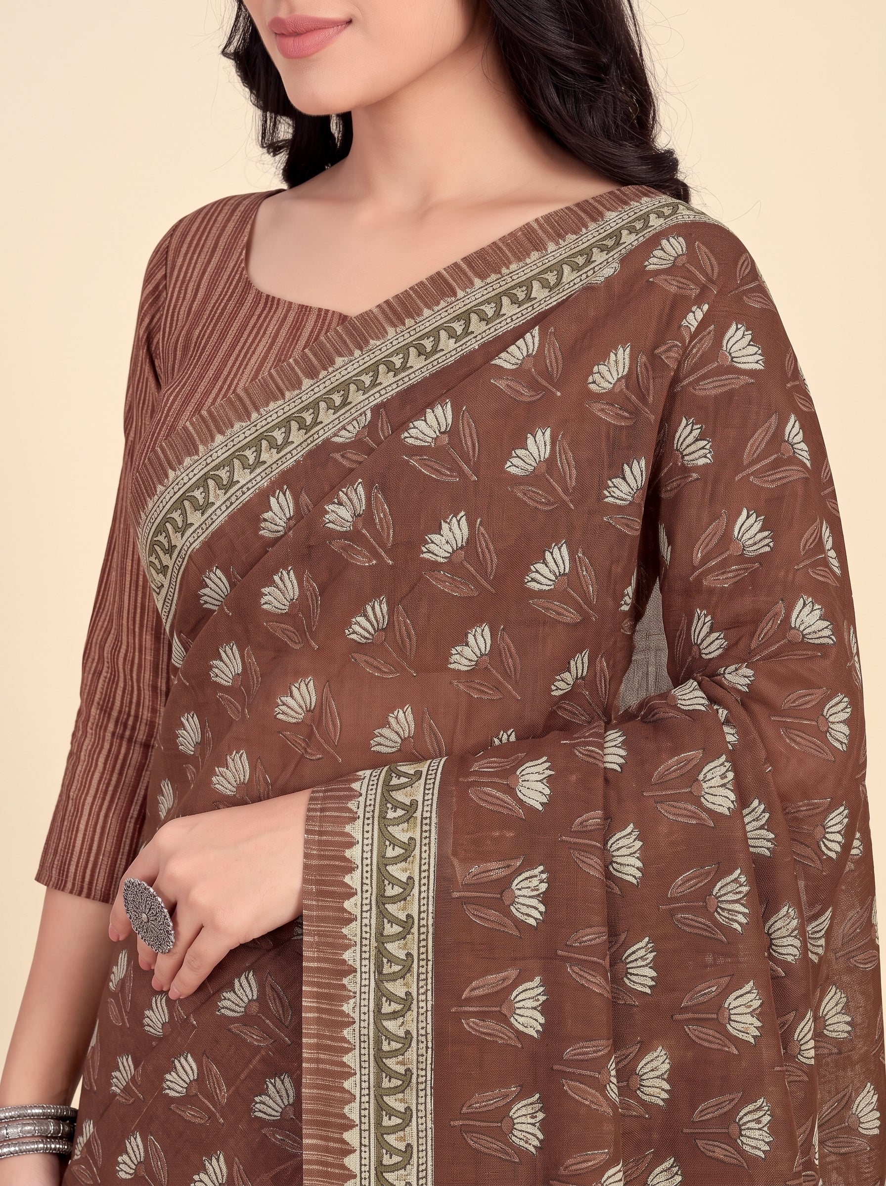 Shared pallu close-up [sku:KN-66494]