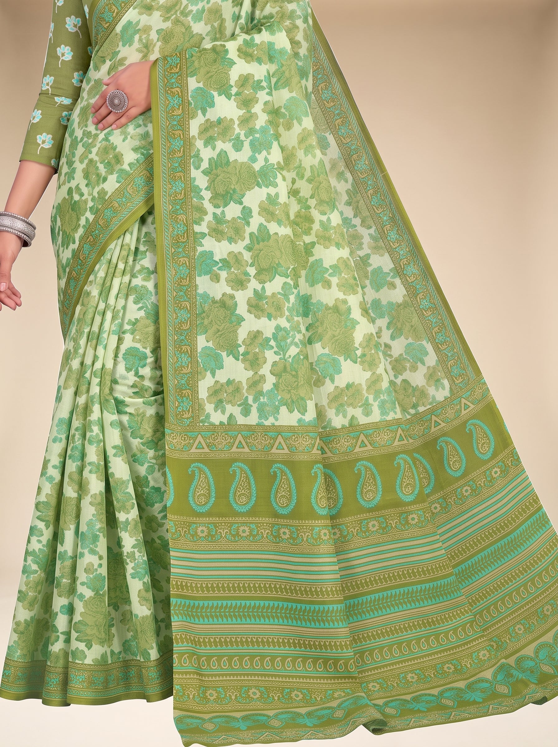 Shared pallu close-up [sku:KN-66610]