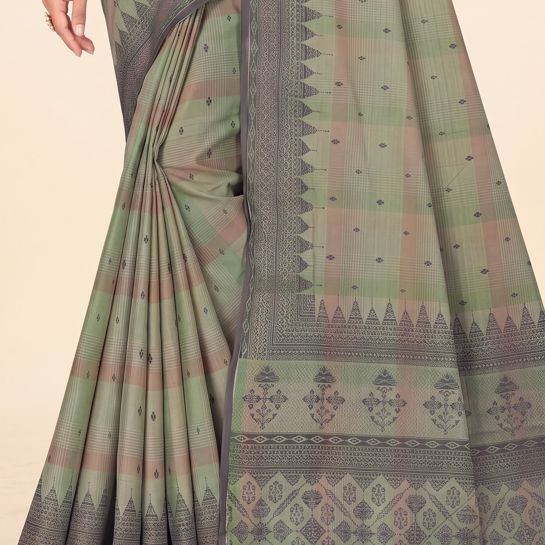 Shared pallu close-up [sku:KN-69134]
