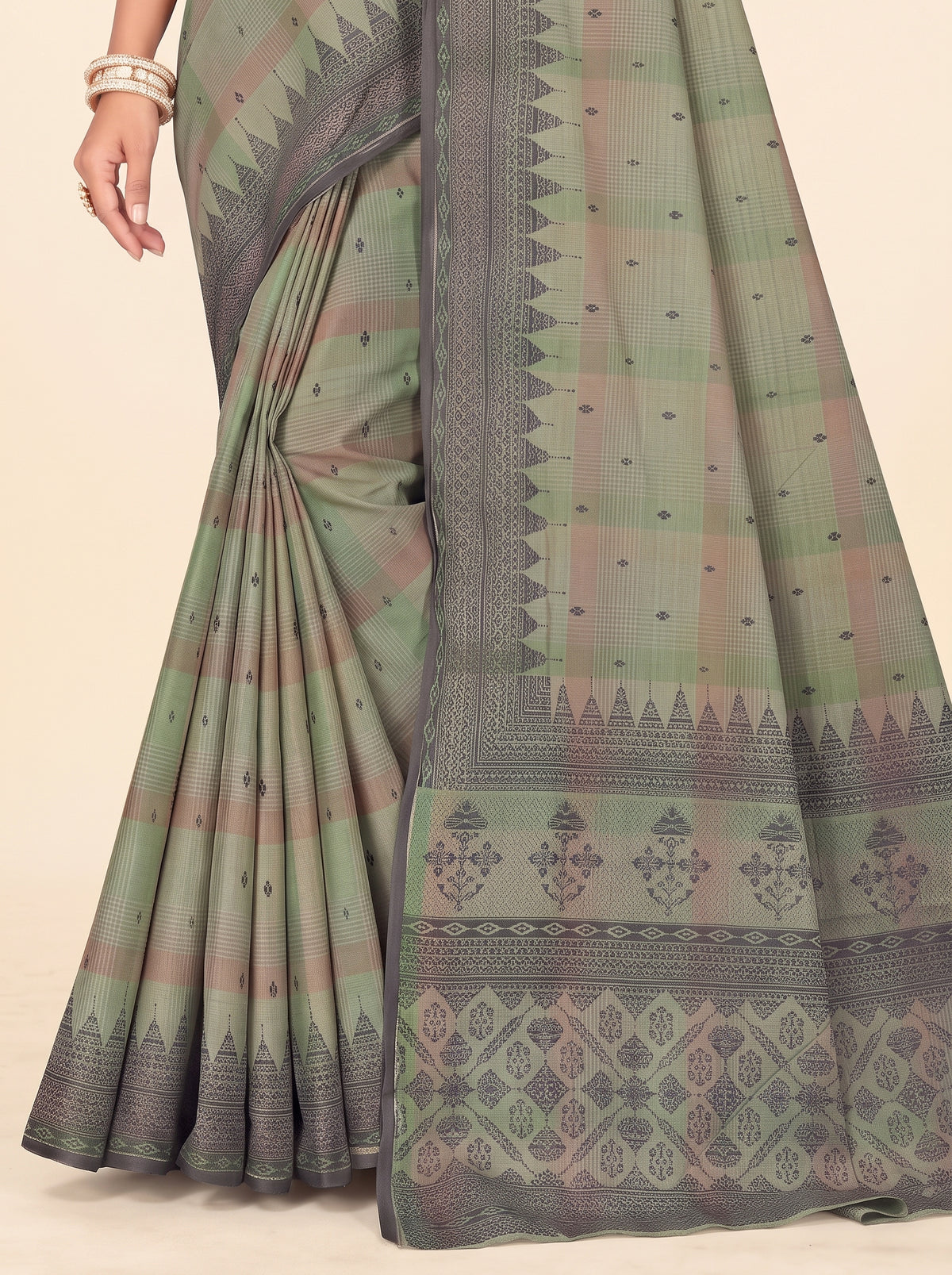 Shared pallu close-up [sku:KN-69134]