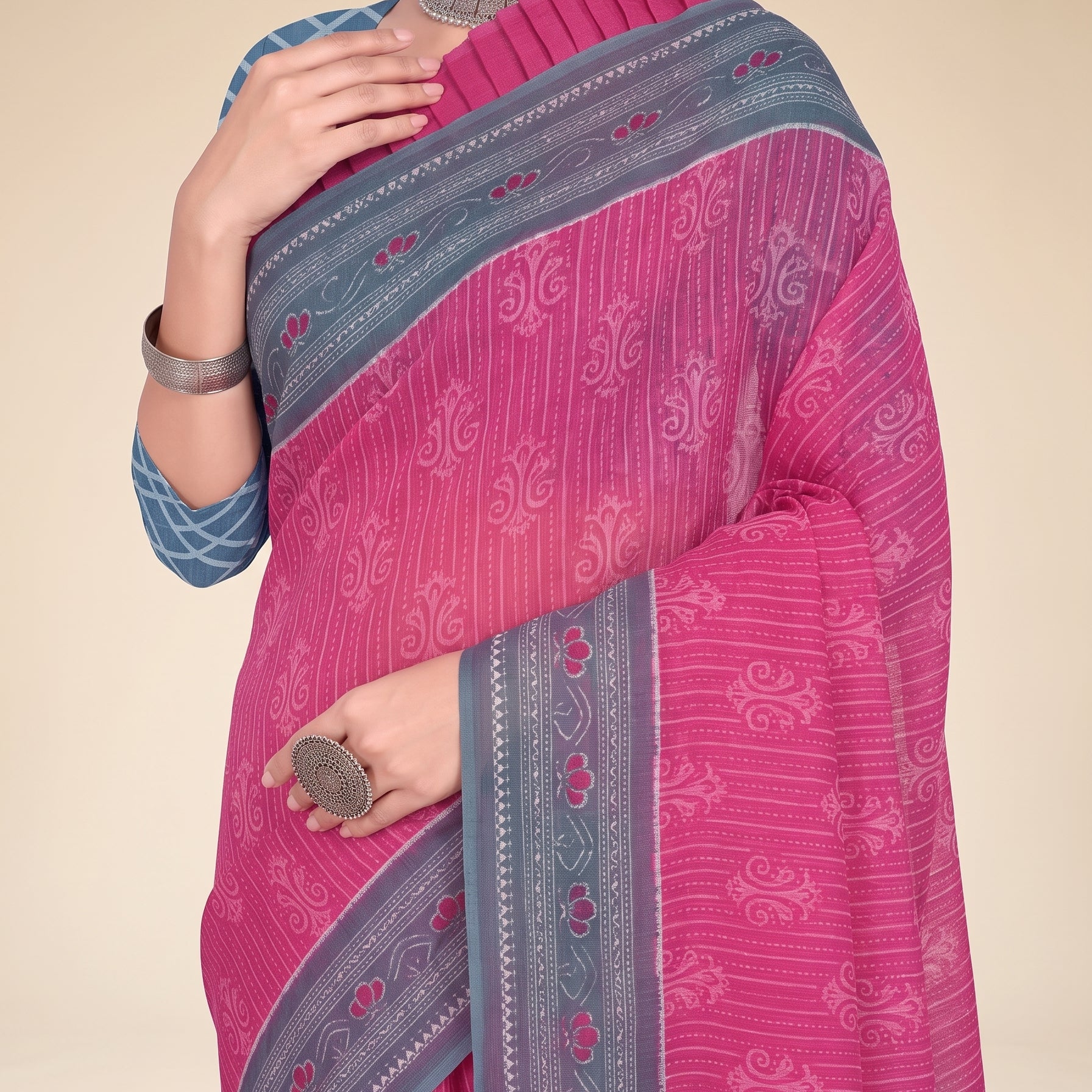 Shared pallu close-up [sku:KN-67468]