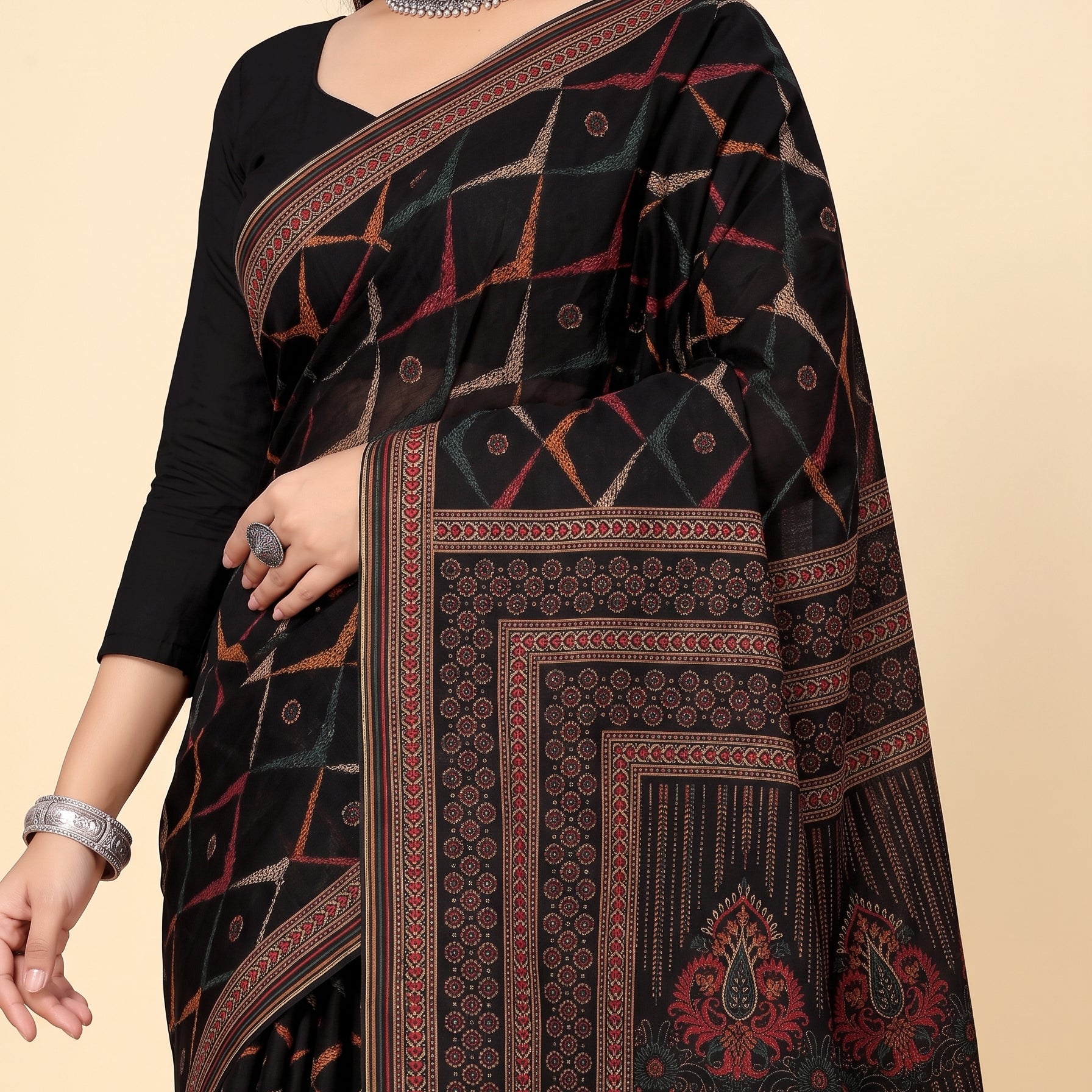 Shared pallu close-up [sku:KN-50773]