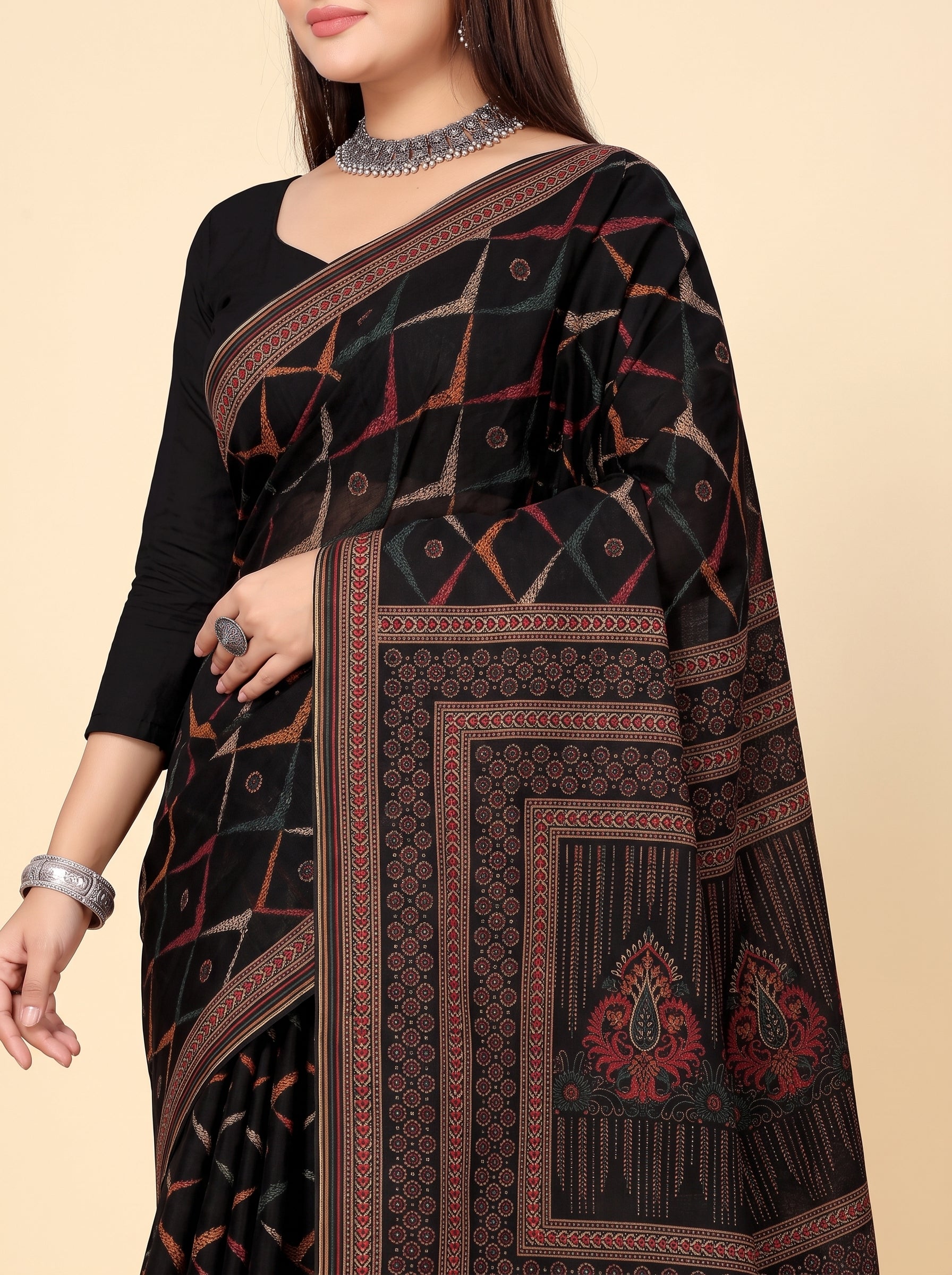 Shared pallu close-up [sku:KN-50773]